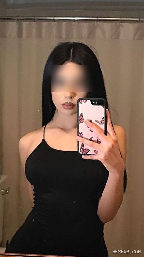 Chica traviesa necesita una buena follada